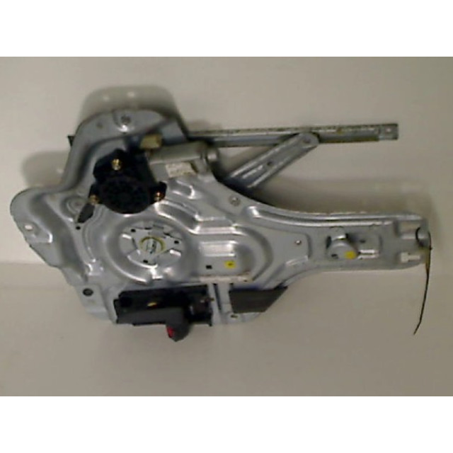 Raammechaniek elektrisch links achter Kia Cerato (2005 - 2008) Hatchback 1.5 CRDi 16V (D4FA)