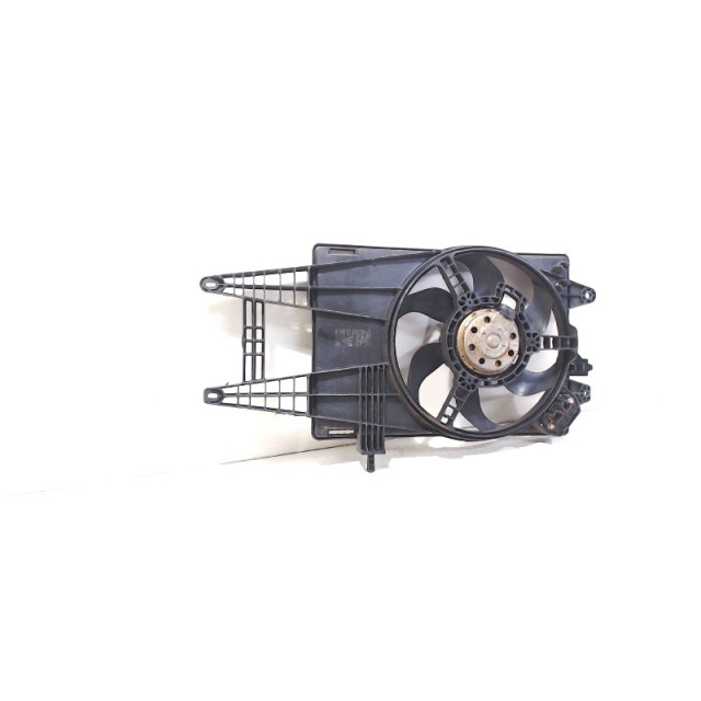 Koelventilatormotor Fiat Idea (350AX) (2004 - 2012) MPV 1.4 16V (Euro 5)
