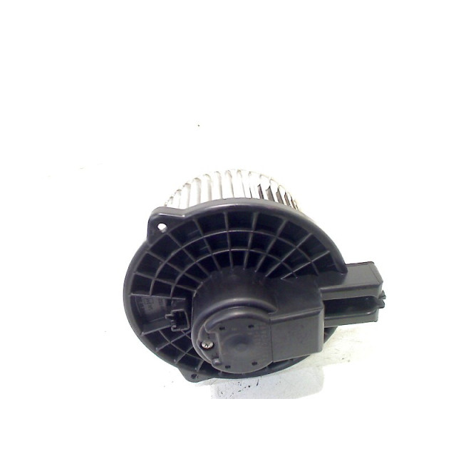 Kachel ventilator motor Mazda 2 (DE) (2008 - 2010) Hatchback 1.4 CDVi 16V (Y4)