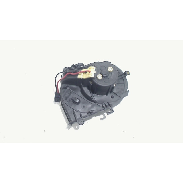 Kachel ventilator motor Peugeot Expert (G9) (2009 - 2016) Van 2.0 HDiF 16V GT (DW10CTED4(RHH))