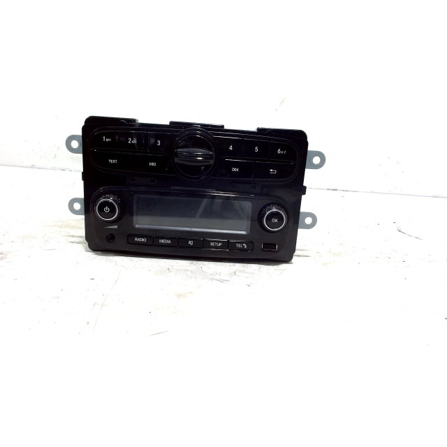 Radio Smart Forfour (453) (2014 - heden) Hatchback 5-drs 1.0 12V (H4D-A401)