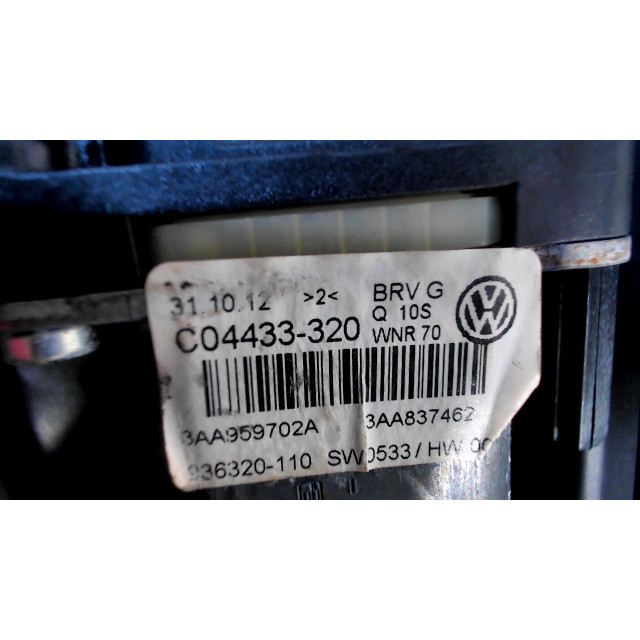 Raammechaniek elektrisch rechts voor Volkswagen Passat (362) (2010 - 2014) Sedan 1.4 TSI 16V (CAXA(Euro 5))