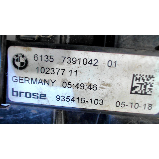 Kofferdeksel schakelaar BMW X5 (G05) (2018 - 2020) SUV xDrive 40i 3.0 24V (B58-B30C)