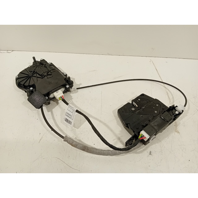 Slot mechaniek kofferdeksel achterklep elektrisch BMW X5 (F15) (2015 - 2018) SUV xDrive 40e PHEV 2.0 (N20-B20A)