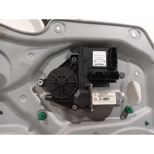 Raammechaniek elektrisch links voor Volkswagen Caddy III (2KA/2KH/2CA/2CH) (2004 - 2010) Van 2.0 SDI (BDJ)