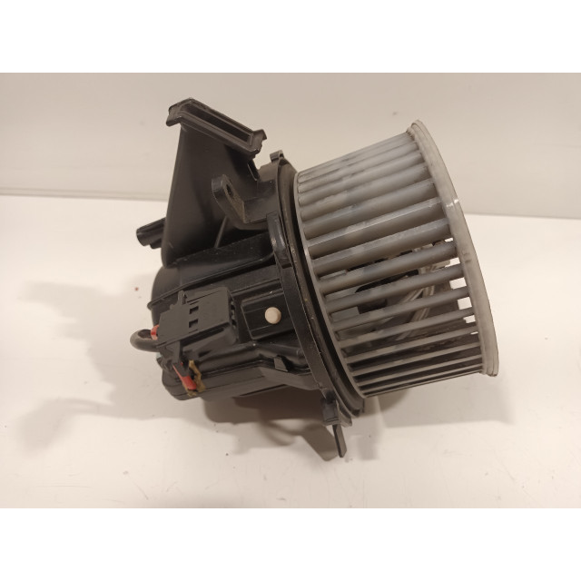 Kachel ventilator motor Audi A5 Sportback (8TA) (2009 - 2014) Liftback 2.0 TFSI 16V (CDNB(Euro 5))