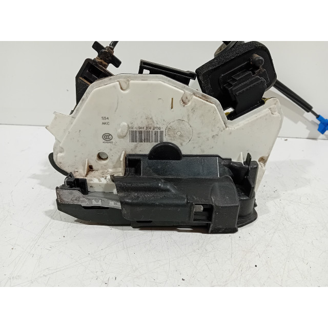 Slot mechaniek portier elektrisch centrale vergrendeling links achter Seat Leon (5FB) (2014 - heden) Hatchback 5-drs 1.4 TSI ACT 16V (CZEA)