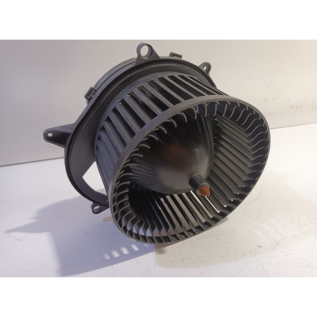 Kachel ventilator motor Mercedes-Benz ML III (166) (2011 - 2015) SUV 3.0 ML-350 BlueTEC V6 24V 4-Matic (OM642.826)