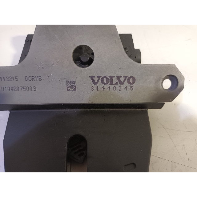 Slot mechaniek kofferdeksel achterklep elektrisch Volvo V40 (MV) (2015 - 2019) 2.0 D2 16V (D4204T8(Euro 6b))