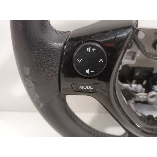 Stuur Toyota Aygo (B40) (2014 - 2018) Hatchback 1.0 12V VVT-i (1KR-FE)