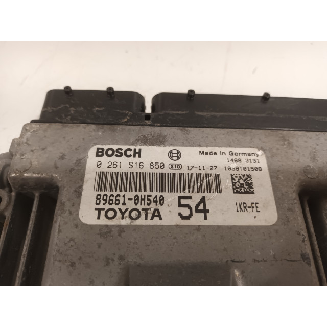 Computer motormanagement Toyota Aygo (B40) (2014 - 2018) Hatchback 1.0 12V VVT-i (1KR-FE)