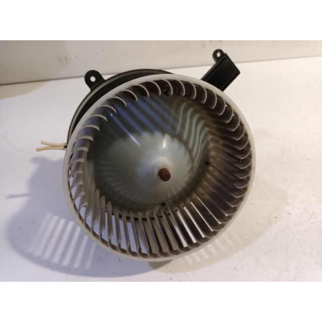 Kachel ventilator motor Mercedes-Benz Vito (447.6) (2014 - heden) Van 1.6 109 CDI 16V (OM622.951(R9M-503))