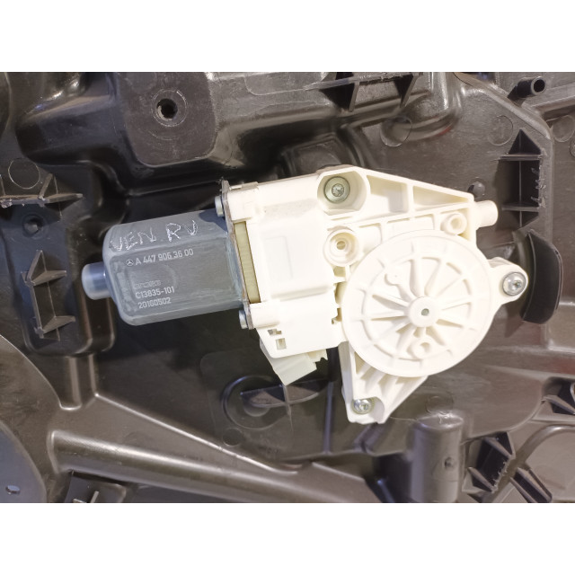 Raammechaniek elektrisch rechts voor Mercedes-Benz Vito (447.6) (2014 - heden) Van 1.6 109 CDI 16V (OM622.951(R9M-503))