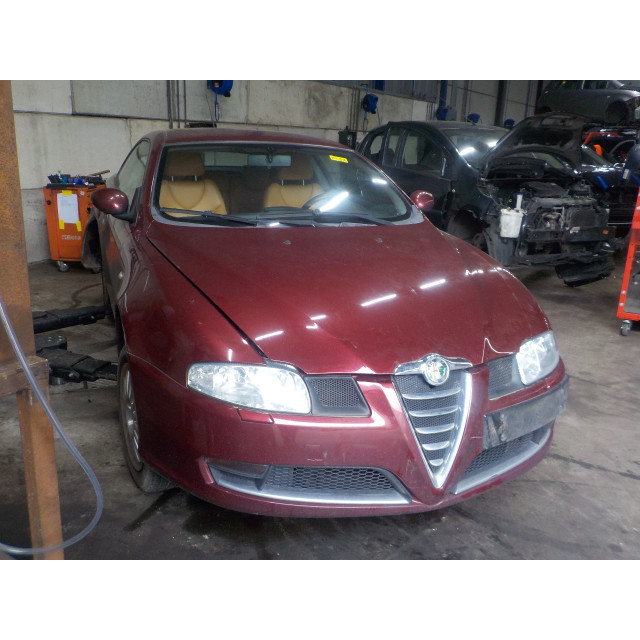 Koplamp links Alfa Romeo GT (937) (2003 - 2010) Coupé 2.0 JTS 16V (937.A.1000)