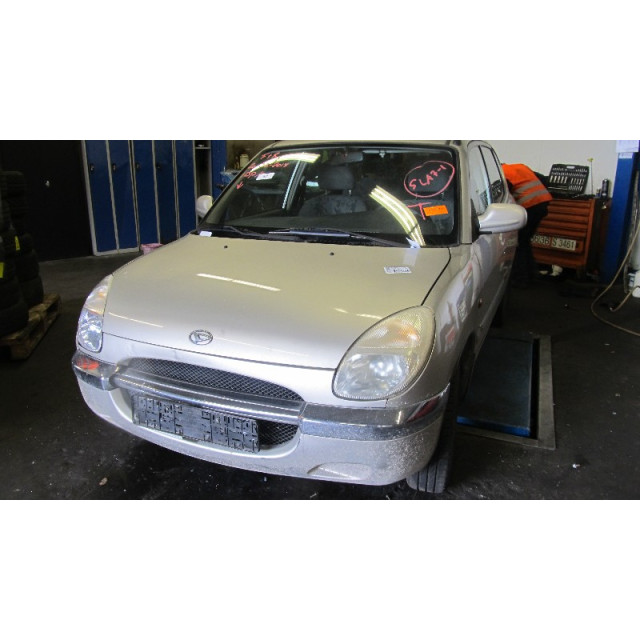 Draagarm links voor Daihatsu Sirion/Storia (M1) (1998 - 2000) Hatchback 1.0 12V (EJ-DE)