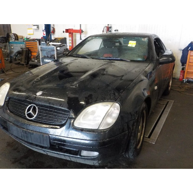 Stuurbekrachtiging pomp motor Mercedes-Benz SLK (R170) (1996 - 2000) Cabrio 2.0 200 16V (M111.946)