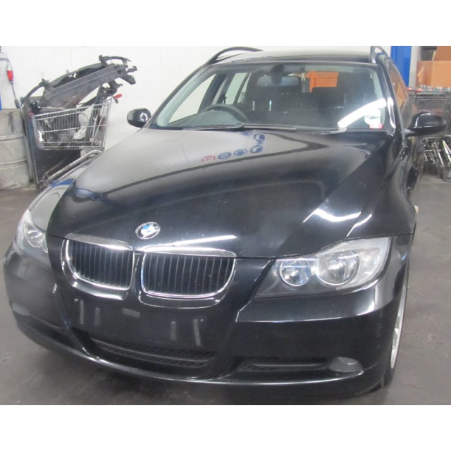 Grillerooster links BMW 3 serie Touring (E91) (2005 - 2012) Combi 320d 16V Corporate Lease (M47-D20(204D4))