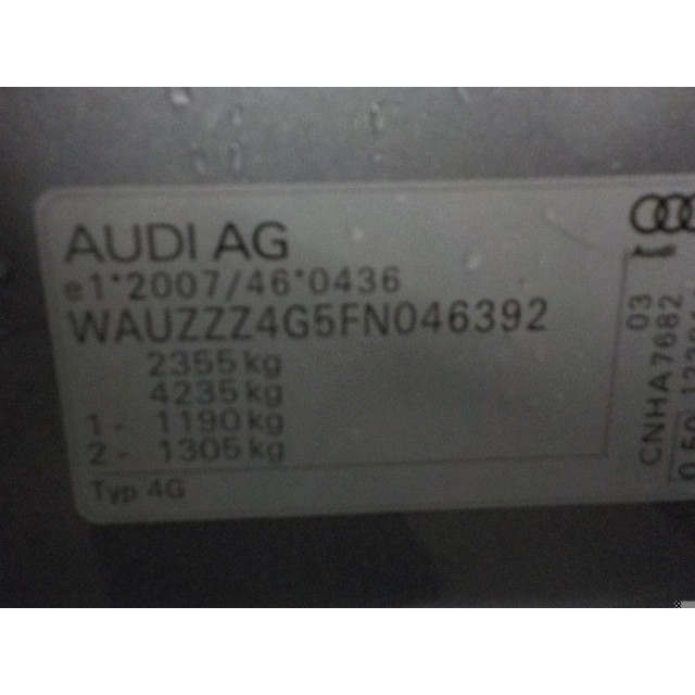 Veiligheidsgordel links achter Audi A6 Avant (C7) (2013 - 2018) Combi 2.0 TDI 16V (CNHA(Euro 6))