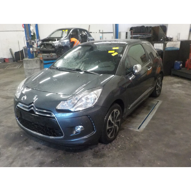 Draagarm links voor Citroën DS3 (SA) (2009 - 2015) Hatchback 1.6 e-HDi (DV6DTED(9HP))