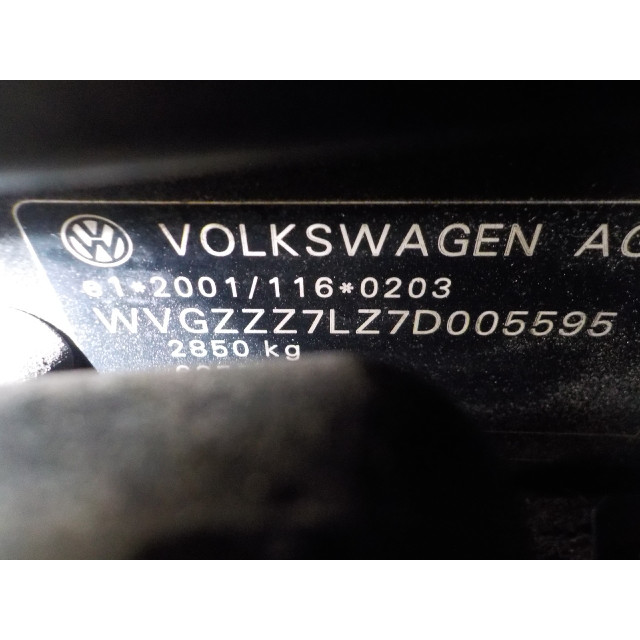 Remklauw links achter Volkswagen Touareg (7LA/7L6) (2003 - 2010) SUV 2.5 TDI R5 (BAC)