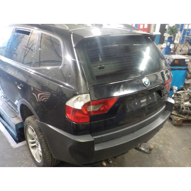 Remklauw links voor BMW X3 (E83) (2004 - 2005) SUV 3.0d 24V (M57N-D30(306D2))