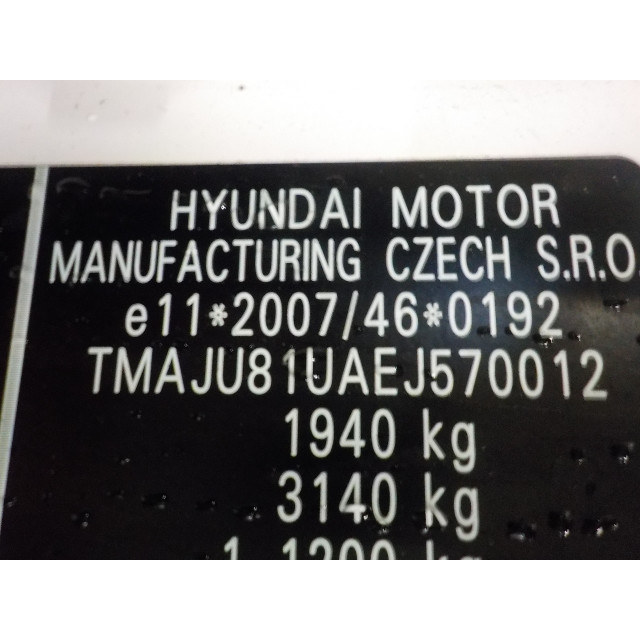 Achterlicht kofferdeksel achterklep links Hyundai iX35 (LM) (2010 - 2015) SUV 1.7 CRDi 16V (D4FD)