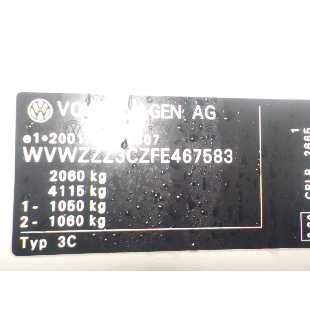 Bumperbalk achter Volkswagen Passat Variant (3G5) (2014 - heden) Combi 2.0 TDI 16V 150 (CRLB)