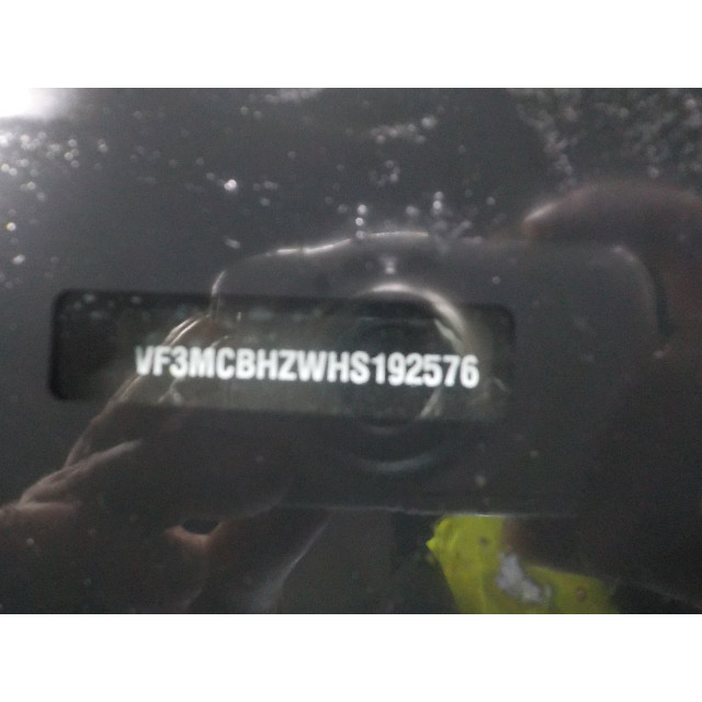 Multifunctionele display Peugeot 3008 II (M4/MC/MJ/MR) (2016 - heden) MPV 1.6 BlueHDi 120 (DV6FC(BHZ))