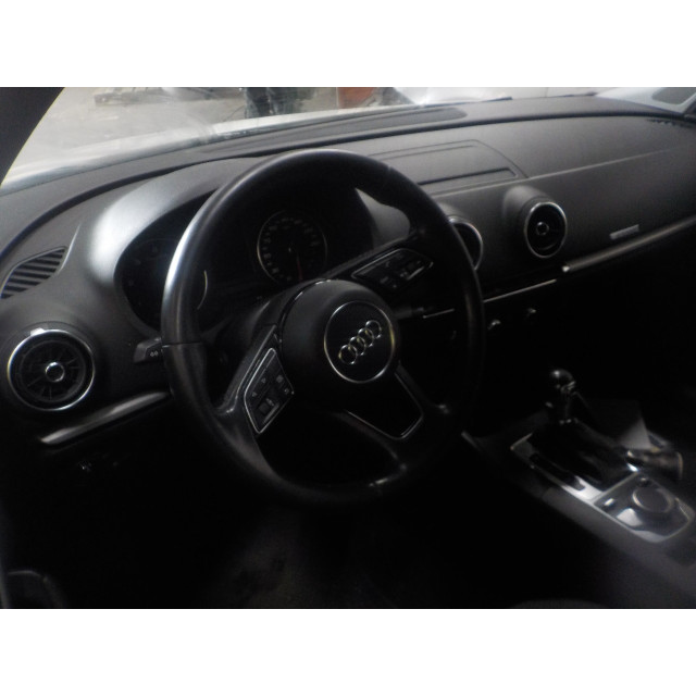 Slot mechaniek kofferdeksel achterklep elektrisch Audi A3 Sportback (8VA/8VF) (2012 - 2020) Hatchback 5-drs 2.0 TDI 16V (CRBC)