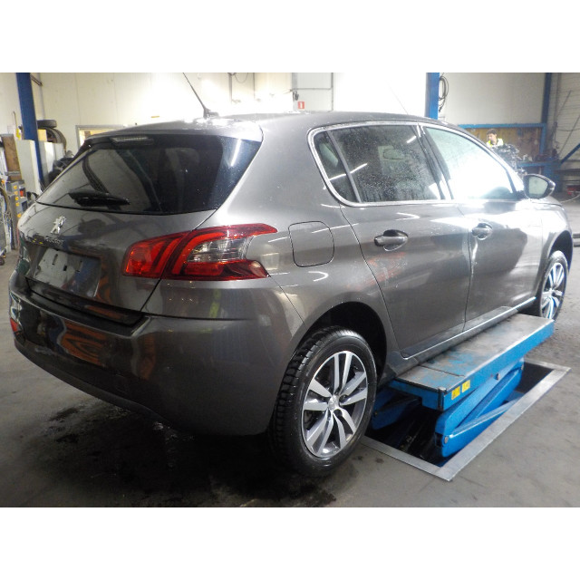 Radio bediening Peugeot 308 (L3/L8/LB/LH/LP) (2014 - 2021) Hatchback 1.6 BlueHDi 100 (DV6FD(BHY))