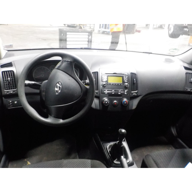 Veiligheidsgordel links voor Hyundai i30 (FD) (2007 - 2012) i30 Hatchback 1.4 CVVT 16V (G4FA)
