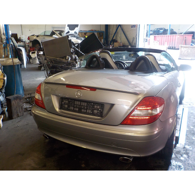Stuurbekrachtiging pomp motor Mercedes-Benz SLK (R171) (2004 - 2011) Cabrio 3.5 350 V6 24V (M272.963)