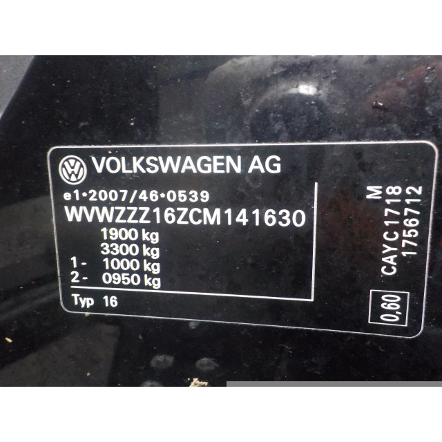 Voorfront slotplaat Volkswagen Jetta IV (162/16A) (2010 - 2015) Sedan 1.6 TDI 16V (CAYC(Euro 5))