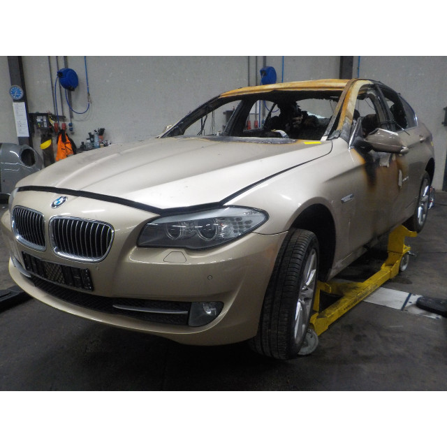 Luchtmassameter BMW 5 serie (F10) (2011 - 2016) Sedan 528i xDrive 16V (N20-B20A)