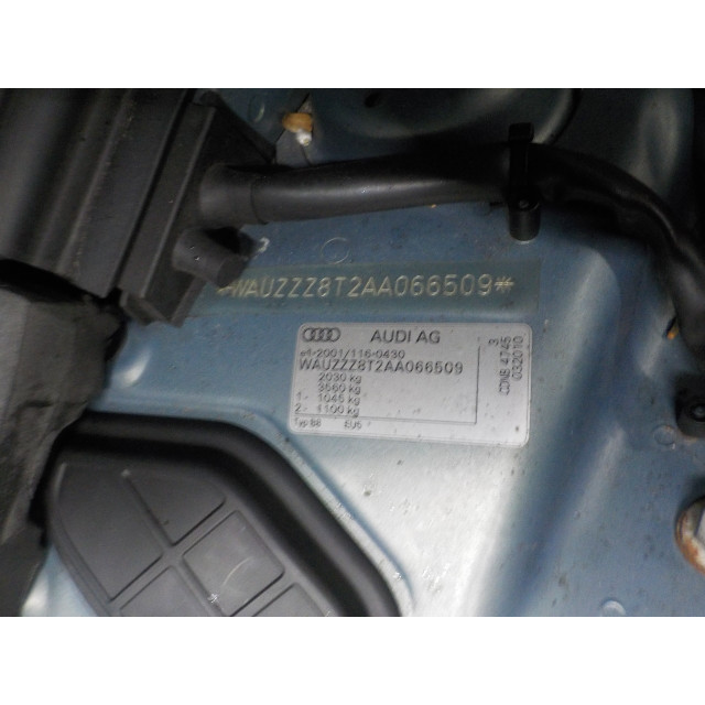 Koelvloeistof reservoir Audi A5 Sportback (8TA) (2009 - 2014) Liftback 2.0 TFSI 16V (CDNB(Euro 5))