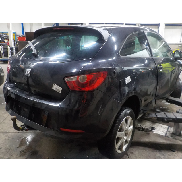 Spiegel buiten rechts elektrisch Seat Ibiza IV (6J5) (2010 - 2015) Hatchback 5-drs 1.2 TDI Ecomotive (CFWA)