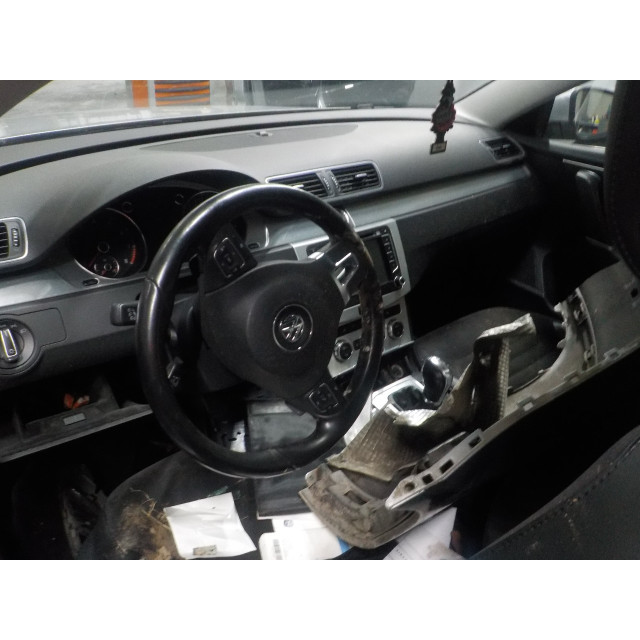 Remklauw links achter Volkswagen Passat Variant (365) (2010 - 2014) Combi 1.4 TSI 16V (CAXA(Euro 5))