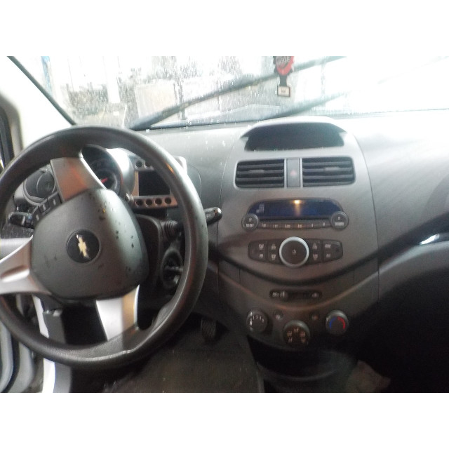 Portier links achter Daewoo/Chevrolet Spark (2010 - 2015) Hatchback 1.0 16V Bifuel (B10D1(Euro 5))