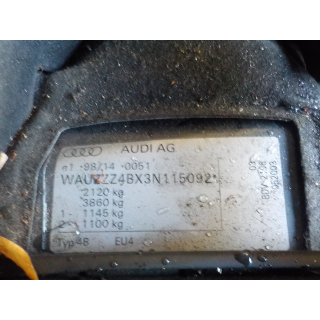 Koelventilatormotor Audi A6 Avant (C5) (2001 - 2005) Combi 2.4 V6 30V (BDV)