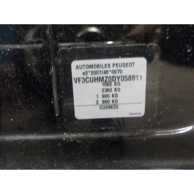Ruitenwissermotor voor Peugeot 2008 (CU) (2013 - heden) MPV 1.2 Vti 12V PureTech 82 (EB2(HMZ))
