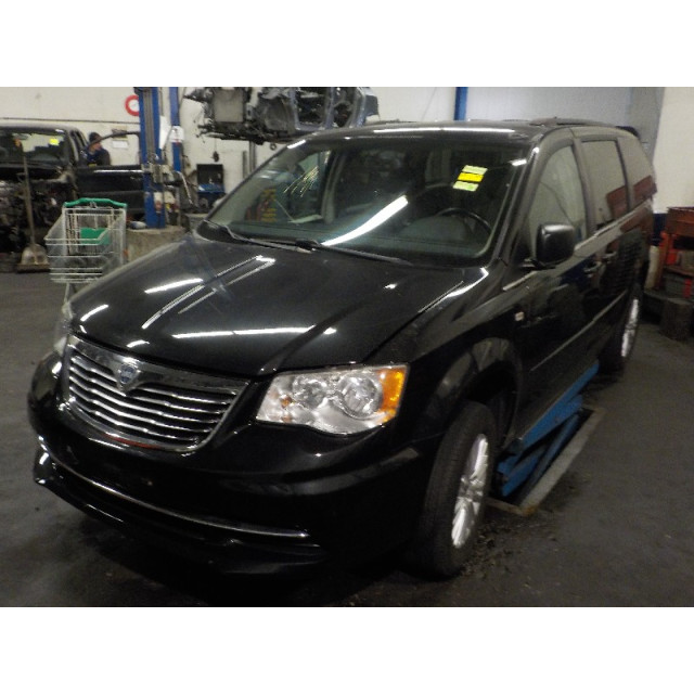 Remklauw links voor Lancia Voyager (RT) (2011 - 2014) MPV 3.6 V6 (ERB)