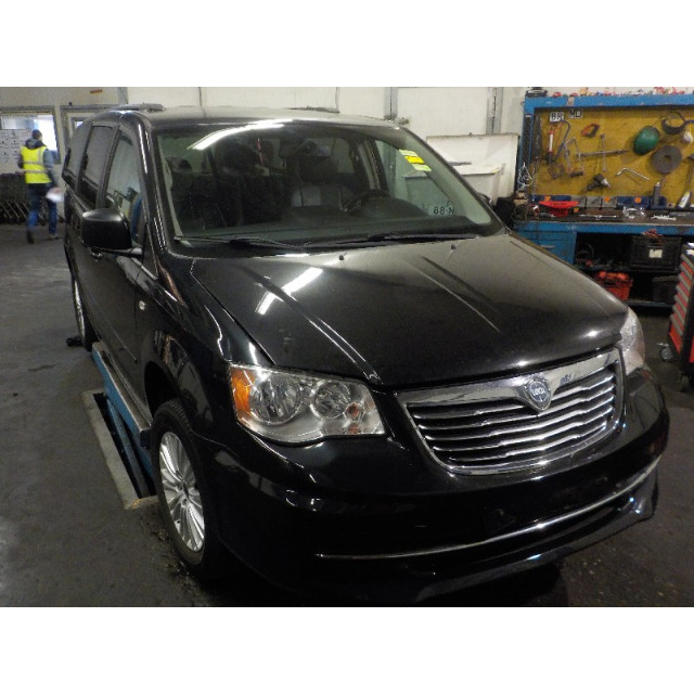 Remklauw links voor Lancia Voyager (RT) (2011 - 2014) MPV 3.6 V6 (ERB)