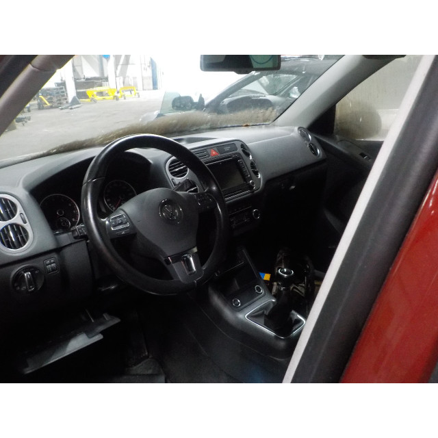 Cockpit Volkswagen Tiguan (5N1/2) (2008 - 2018) SUV 1.4 TSI 16V (CAVA(Euro 5))