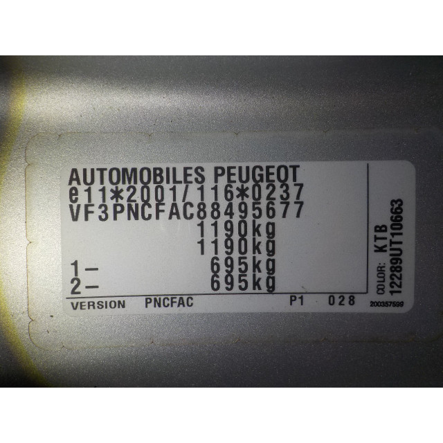 Portier links voor Peugeot 107 (2005 - 2014) Hatchback 1.0 12V (384F(1KR))
