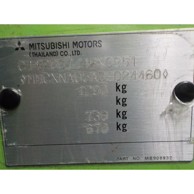 Raammechaniek elektrisch rechts voor Mitsubishi Space Star (A0) (2012 - heden) Space Star Hatchback 1.0 12V Mivec AS&G (3A90)