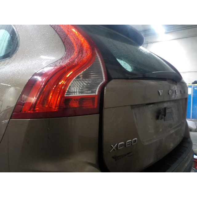 Bumperbalk achter Volvo XC60 I (DZ) (2009 - 2012) 2.0 T 16V (B4204T6)