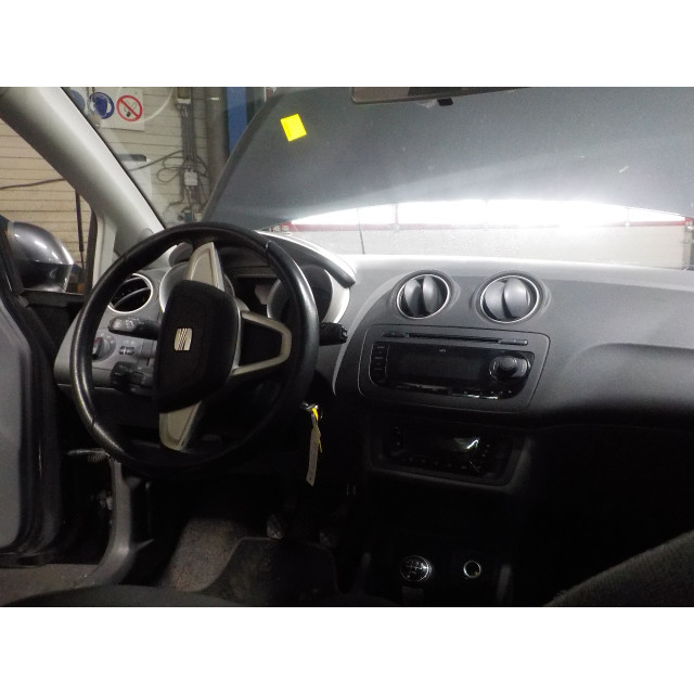 Airbag stuur Seat Ibiza ST (6J8) (2010 - 2015) Combi 1.2 TDI Ecomotive (CFWA)
