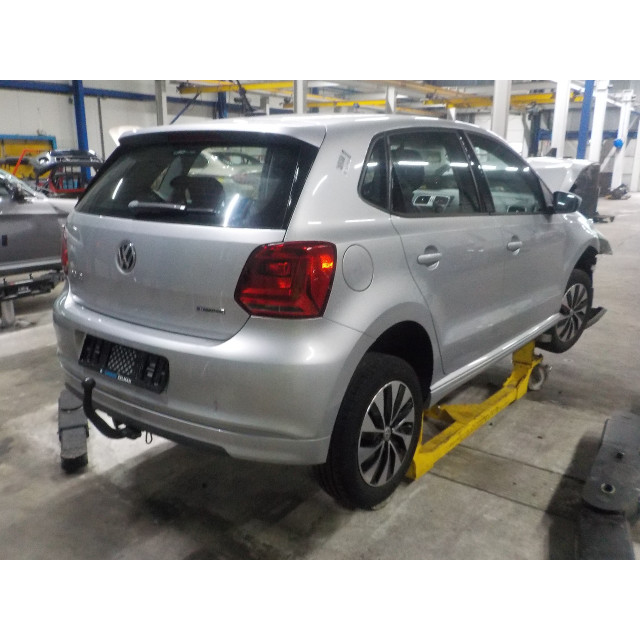 Spiegel buiten rechts elektrisch Volkswagen Polo V (6R) (2014 - 2017) Hatchback 1.4 TDI (CUSA(Euro 6))