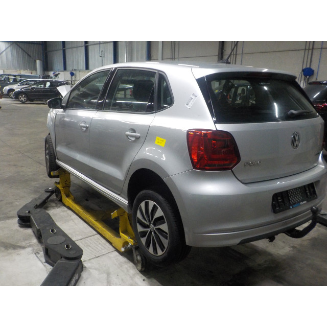 Schokbreker links achter Volkswagen Polo V (6R) (2014 - 2017) Hatchback 1.4 TDI (CUSA(Euro 6))