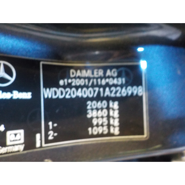 Portier rechts achter Mercedes-Benz C (W204) (2007 - 2009) Sedan 2.2 C-200 CDI 16V (OM646.811)